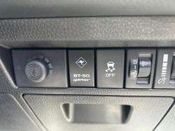 2024 Mazda BT-50 XT
