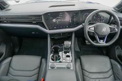 2023 Volkswagen Touareg R