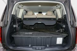 2025 Toyota Landcruiser Prado VX