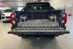 2025 Toyota Hilux SR5 48V