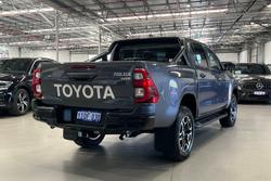 2025 Toyota Hilux SR5 48V