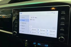 2025 Toyota Hilux SR5 48V