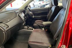 2025 Mitsubishi ASX ES