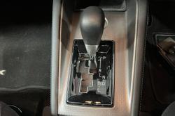 2025 Mitsubishi ASX ES