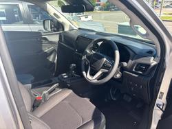 2025 Isuzu D-MAX SX