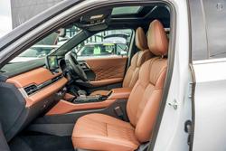 2025 Mitsubishi Outlander Exceed Tourer ZM MY25 AWD White Diamond with Black Mica Roof