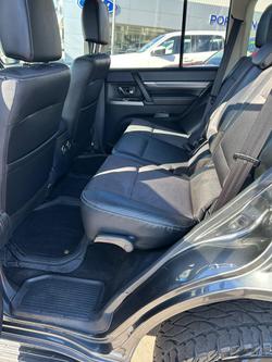 2015 Mitsubishi Pajero GLS