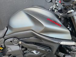 2022 DUCATI MONSTER + GREY