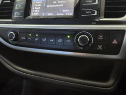 2015 Toyota Kluger GX