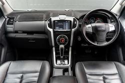 2018 Isuzu MU-X LS-T