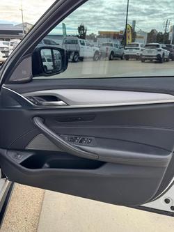 2017 BMW 5 Series 530i M Sport G30 Alpine White