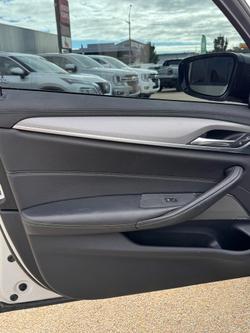 2017 BMW 5 Series 530i M Sport G30 Alpine White