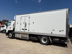2013 Isuzu F Series FVD 1000 WHITE