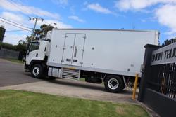 2013 Isuzu F Series FVD 1000 WHITE