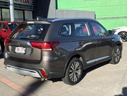 2019 Mitsubishi Outlander ES