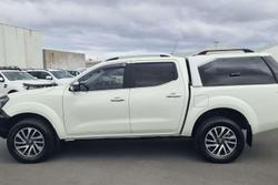 2020 Nissan Navara ST-X