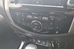 2020 Nissan Navara ST-X