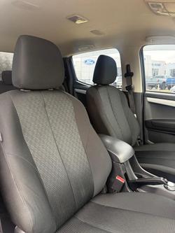 2017 Isuzu D-MAX LS-M