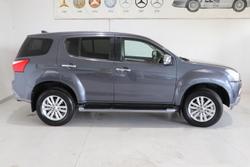 2017 Isuzu MU-X LS-U