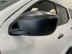 2023 Nissan Navara SL