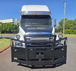 2021 Freightliner Cascadia WHITE