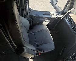 2021 Freightliner Cascadia WHITE