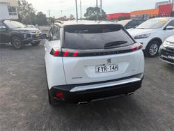 2022 PEUGEOT 2008 GT