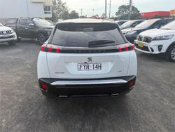 2022 PEUGEOT 2008 GT