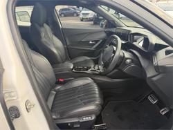 2022 PEUGEOT 2008 GT