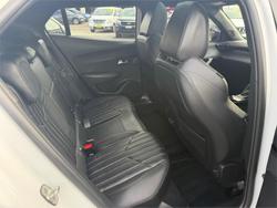 2022 PEUGEOT 2008 GT