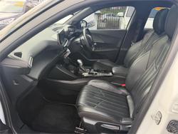 2022 PEUGEOT 2008 GT