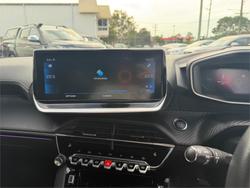 2022 PEUGEOT 2008 GT