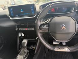 2022 PEUGEOT 2008 GT