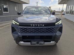 2026 Toyota Hilux SR5