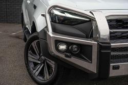 2025 Isuzu MU-X LS-T