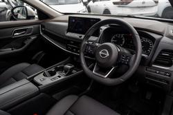 2025 Nissan X-TRAIL ST-L