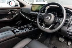 2025 Nissan X-TRAIL ST-L