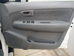 2008 Toyota Hilux SR GGN15R MY08 4x2 Glacier White