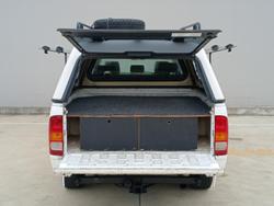 2008 Toyota Hilux SR GGN15R MY08 4x2 Glacier White