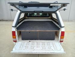 2008 Toyota Hilux SR GGN15R MY08 4x2 Glacier White