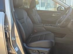 2025 Nissan X-TRAIL ST-L e-POWER