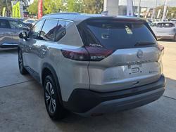 2025 Nissan X-TRAIL ST-L e-POWER