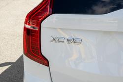 2020 Volvo XC90 T6 R-Design