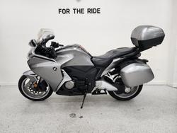 2010 Honda VFR1200F Silver