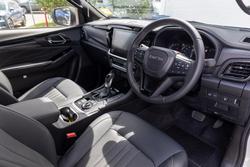 2025 Isuzu MU-X LS-T