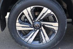 2025 Isuzu MU-X LS-T