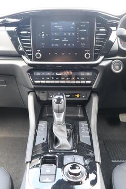 2025 Isuzu MU-X LS-T