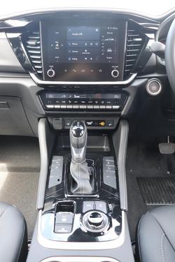 2025 Isuzu MU-X LS-T