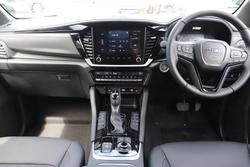 2025 Isuzu MU-X LS-T