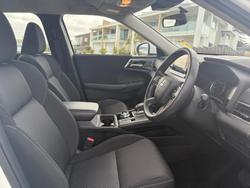 2024 Mitsubishi Outlander ES